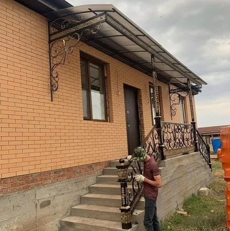 Крыльцо дома навес поликарбоната