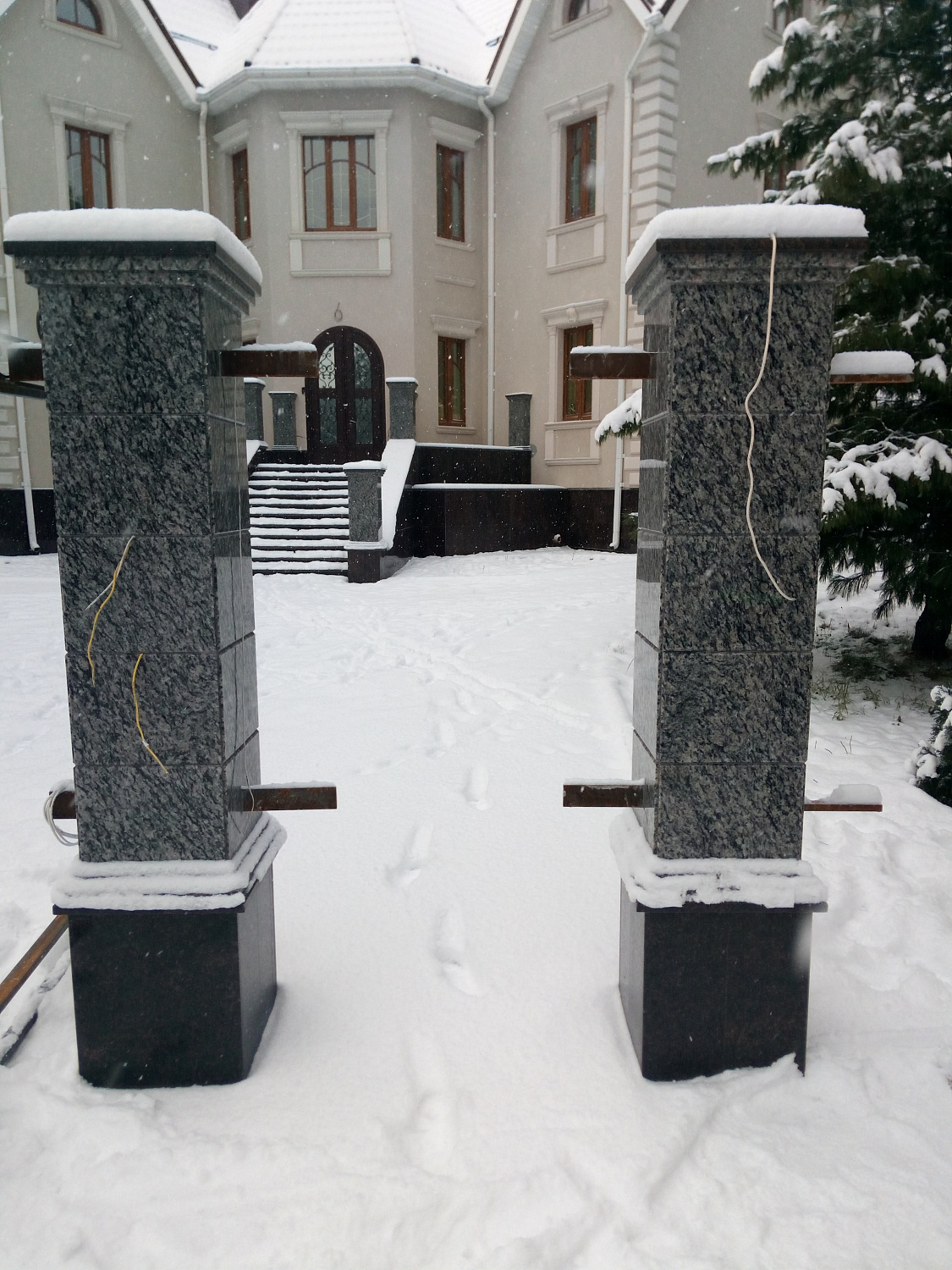 Кованые ворота в КП ПАЛНЕКС